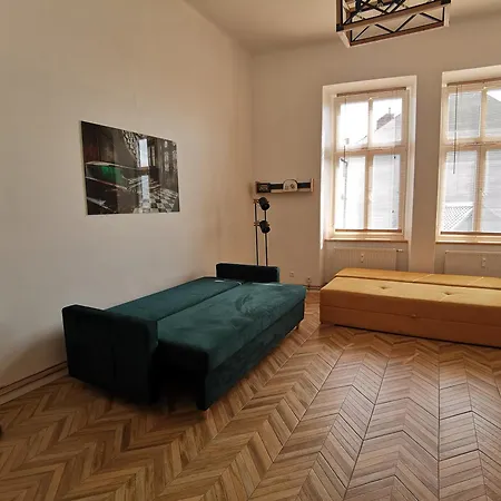 2kroki W Kamienicy Apartmán