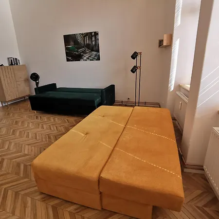 2kroki W Kamienicy Apartmán